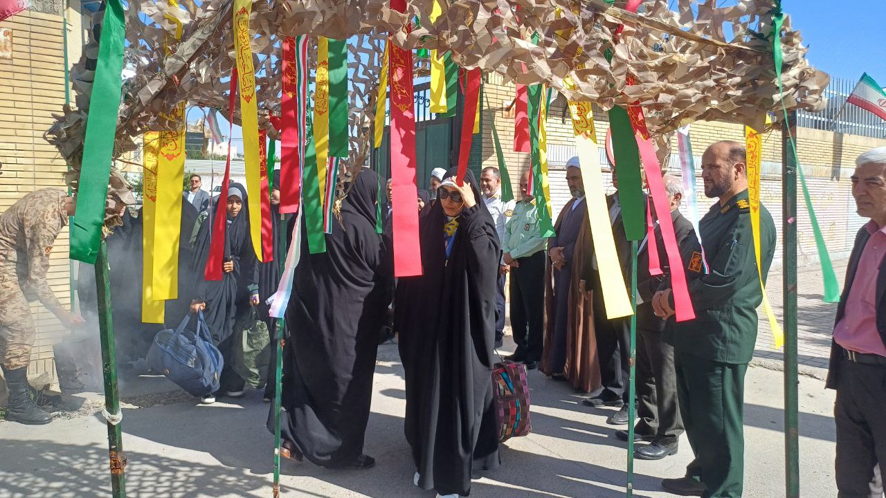 عزیمت کاروان راهیان نور از کلاله به مناطق عملیاتی غرب