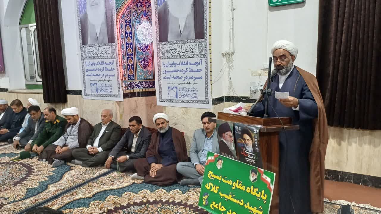 امام خمینی(ره)؛ معمار،معیار انقلاب و نماد اخلاص و ایمان بود