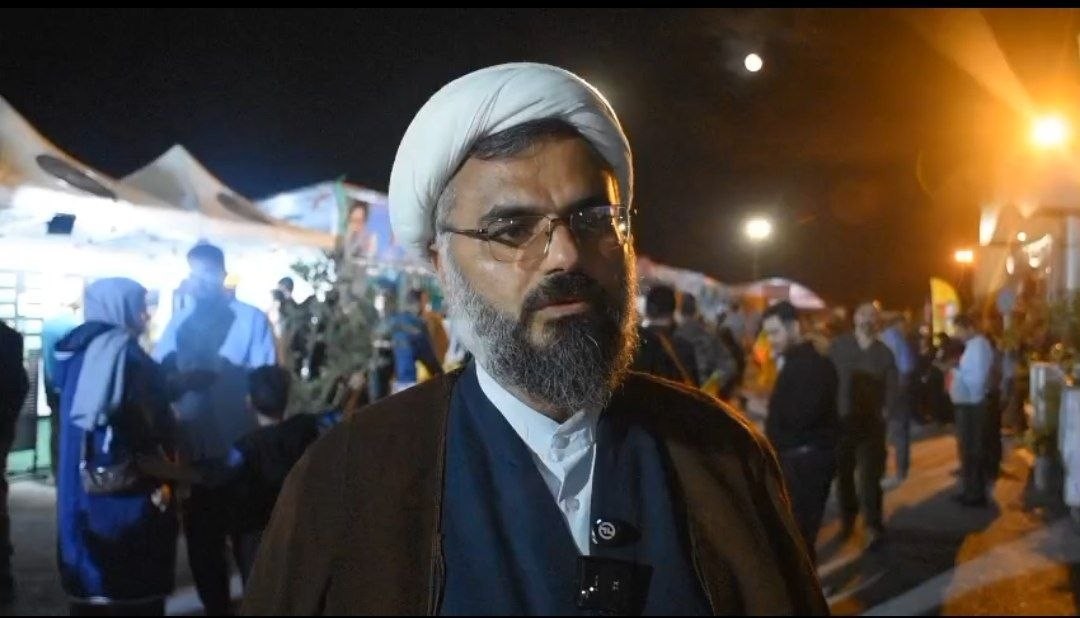 خون شهدا مسیر سعادت ملت را روشن می‌کند
