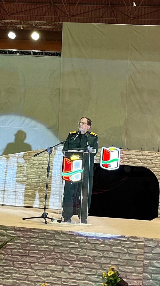 ایستادگی ملت ایران جهان را شگفت‌زده کرد