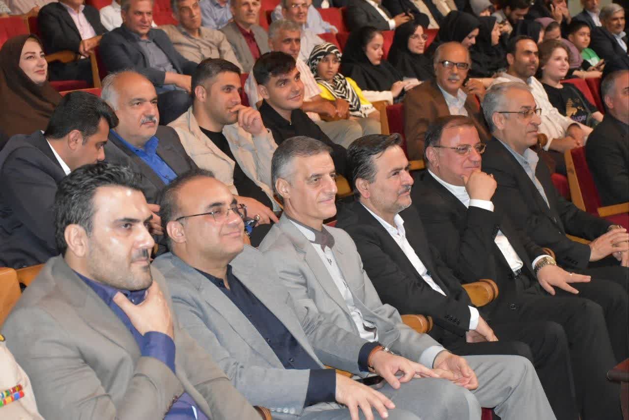 مراسمی که نمکی بر زخم‌ رسانه‌ها شد