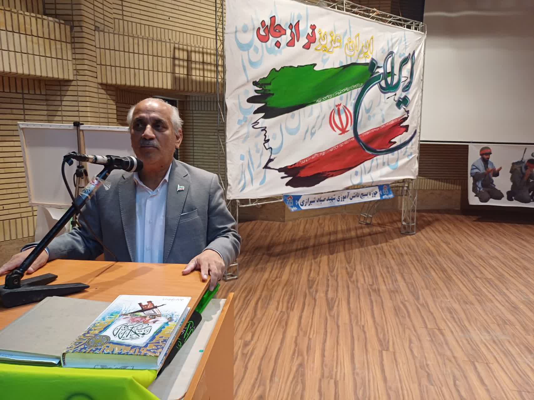 دانش‌آموزان، آینده‌سازان ایران اسلامی هستند