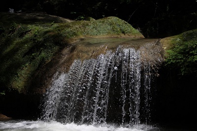 تصاویری زیبا از آبشار لوه گلستان