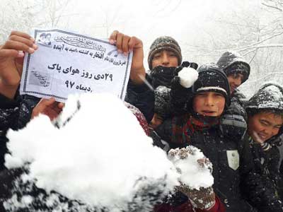 تصاویر/ یک روز برفی دانش آموزان روستای کاظم خوجه شهرستان کلاله